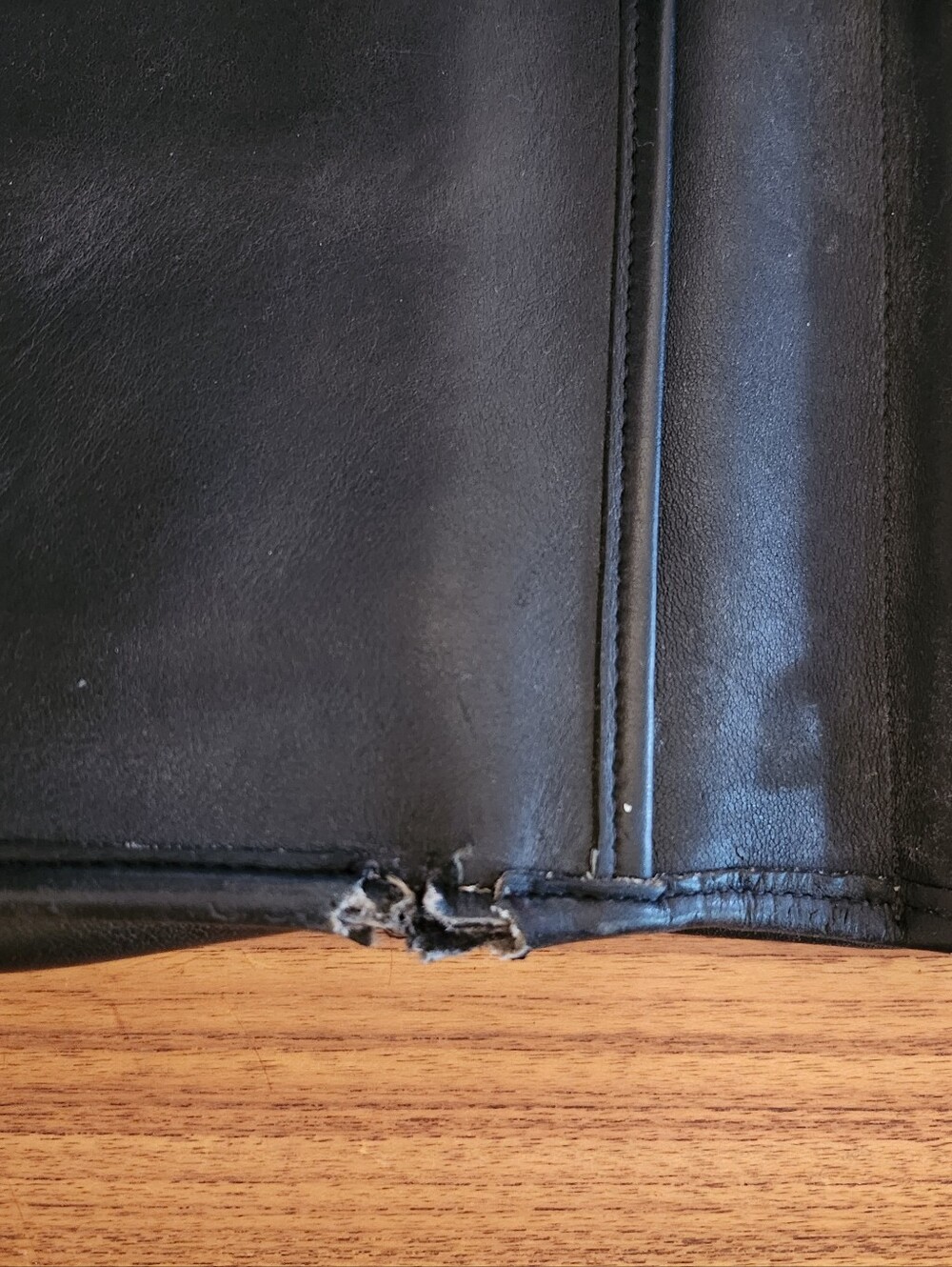 Vintage Coach Beekman Bag Black Leather With Brass Hardware, 90s Era, Flaws - Picture 6 of 12